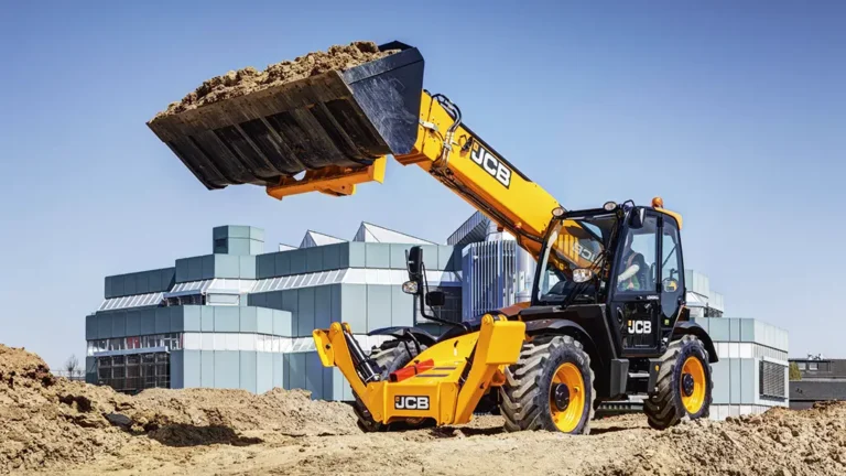Mỗi giờ vận hành, JCB 215 NXT Fuel Master tiết kiệm đến 4 lít dầu so với đối thủ – tương đương 200.000.000 VND mỗi năm chỉ riêng chi phí nhiên liệu! Mạnh mẽ, bền bỉ trong điều kiện khắc nghiệt, kết nối thông minh qua JCB LiveLink và giá bán cạnh tranh với giải pháp tài chính linh hoạt. Đây không chỉ là máy xúc đào – đây là khoản đầu tư sinh lời thực sự. Liên hệ JCB Hải Sơn để nhận tư vấn chi tiết ngay hôm nay!