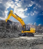 Cabin đạt chuẩn bảo vệ ROPS/FOPS trên máy xúc đào bánh xích JCB 345NXT là lá chắn thép vững chắc. Môi trường cách âm, làm mát tốt giúp tài xế lái máy bảo vệ sức khỏe và duy trì sự tỉnh táo tối đa giữa khói bụi công trường.