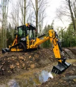 Vận hành với khối động cơ 49 HP bền bỉ, máy xúc đào liên hợp JCB 1CX cung cấp đủ sức mạnh cho hệ thống thủy lực mà vẫn tối ưu chi phí nhiên liệu. Khả năng tản nhiệt cực tốt giúp máy hoạt động ổn định trong các môi trường bí bách như tầng hầm.