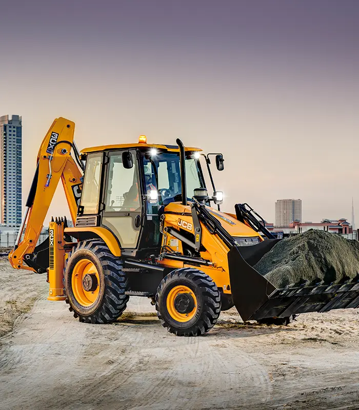 Được trang bị khối động cơ JCB Dieselmax bền bỉ, máy xúc đào liên hợp JCB 3CX duy trì lực kéo cực khỏe. Các chế độ Eco kết hợp hệ thống TorqueLock giúp xe cắt giảm đến 25% lượng nhiên liệu khi chạy trên đường bộ.