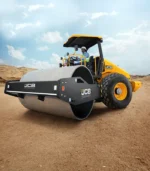 Được trang bị khối động cơ diesel 173 HP bền bỉ, JCB VM200 cung cấp sức kéo liên tục trong những điều kiện thời tiết khắc nghiệt. Hệ thống phun nhiên liệu được tối ưu hóa giúp doanh nghiệp cắt giảm hàng trăm lít dầu mỗi tháng cho các chiến dịch thi công đường băng sân bay kéo dài.