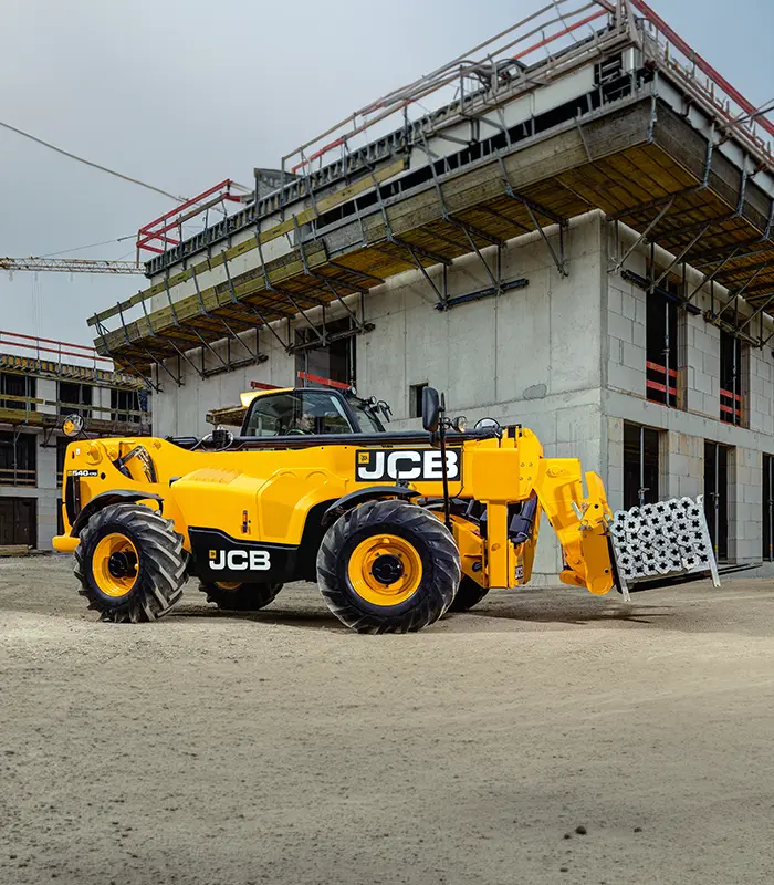 Đầu tư xe nâng xúc đa năng JCB 540-170. Cỗ máy 3 trong 1 đa dụng, lực nâng tối đa xuất sắc, tiết kiệm chi phí nhân công và máy móc
