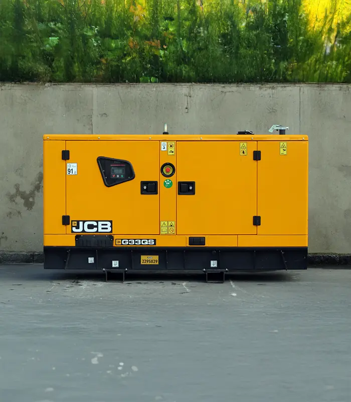 Khối động cơ 4 xi-lanh tăng áp JCB by Kohler KDI 2504 M-30 mang lại hiệu suất mô-men xoắn mạnh mẽ và độ bền vượt trội. Hệ thống phun nhiên liệu trực tiếp kết hợp tăng áp giúp tối ưu hóa lượng khí nạp để tăng công suất thô lên đến 29.10 kW.