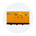 Dòng máy phát điện JCB chính hãng sở hữu khối động cơ JCB DieselMax tích hợp hệ thống phun nhiên liệu áp suất cao kết hợp cùng đầu phát điện thương hiệu cao cấp, đảm bảo dòng điện đầu ra luôn ổn định với hệ số tự động điều chỉnh điện áp AVR biên độ nhỏ. Thiết bị được trang bị lớp vỏ chống ồn bằng thép dày sơn tĩnh điện chịu thời tiết khắc nghiệt, tích hợp vật liệu hấp thụ âm thanh mật độ cao giúp giảm thiểu tối đa độ ồn khi vận hành ở mức tải toàn phần. Hệ thống bảng điều khiển kỹ thuật số thông minh hỗ trợ giám sát từ xa các thông số tần số, áp suất dầu và tự động kích hoạt hệ thống chuyển nguồn tự động ATS khi xảy ra sự cố lưới điện.